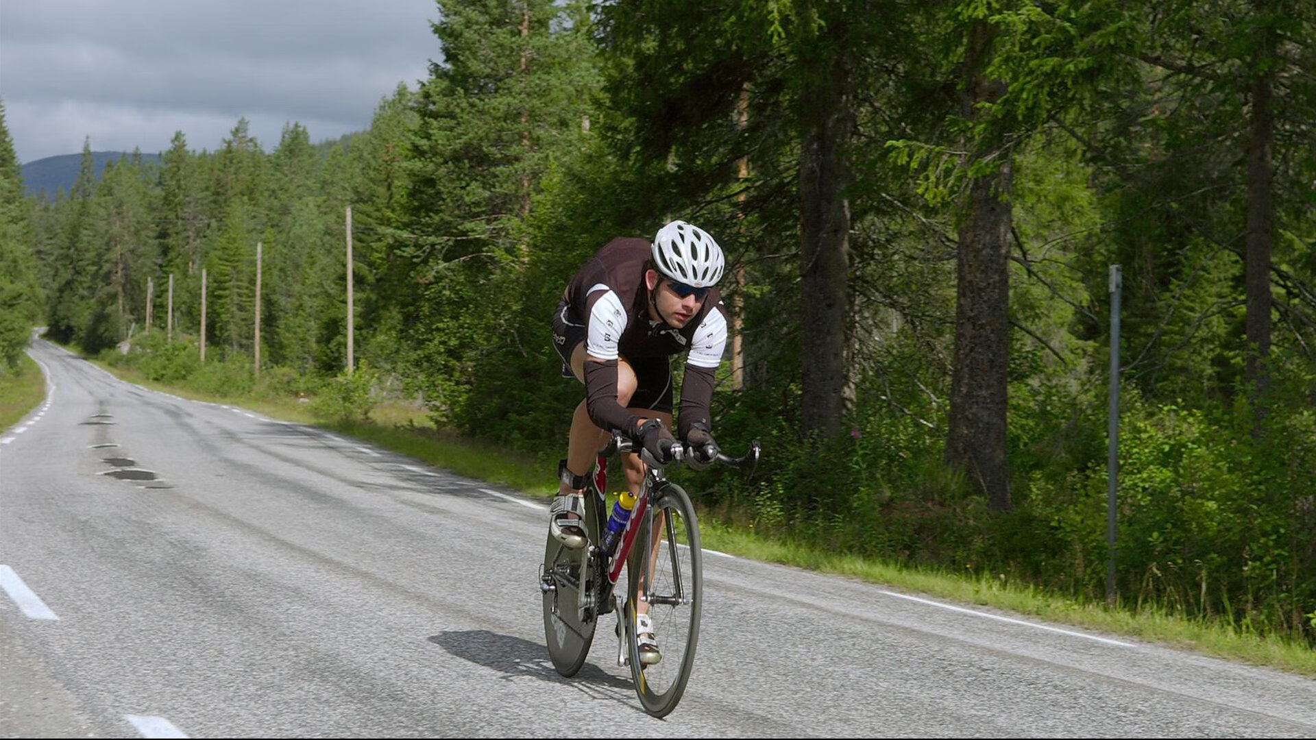 爱游戏中国官方登录入口网站-泡沫车轮：减重且耐用的新科技，泡沫车是什么
